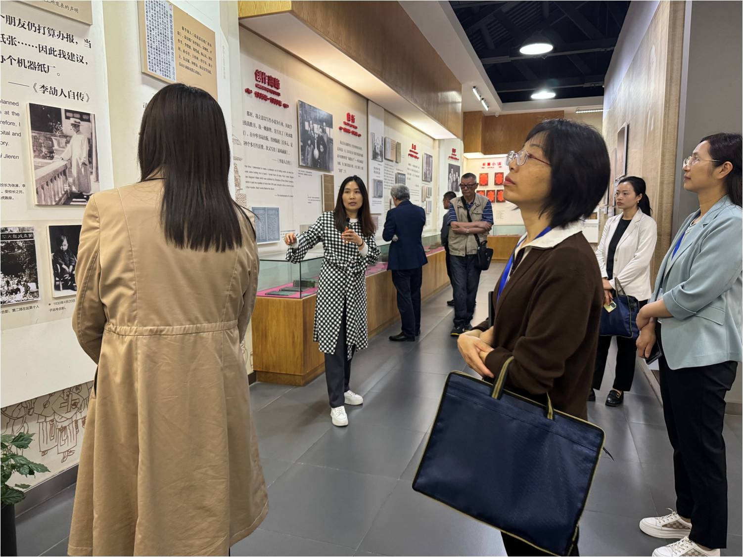 图片3.jpg 图片3.jpg